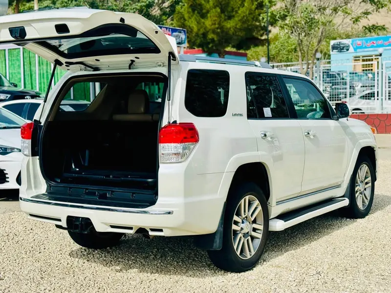 Toyota 4 Runner 2012 (3)
