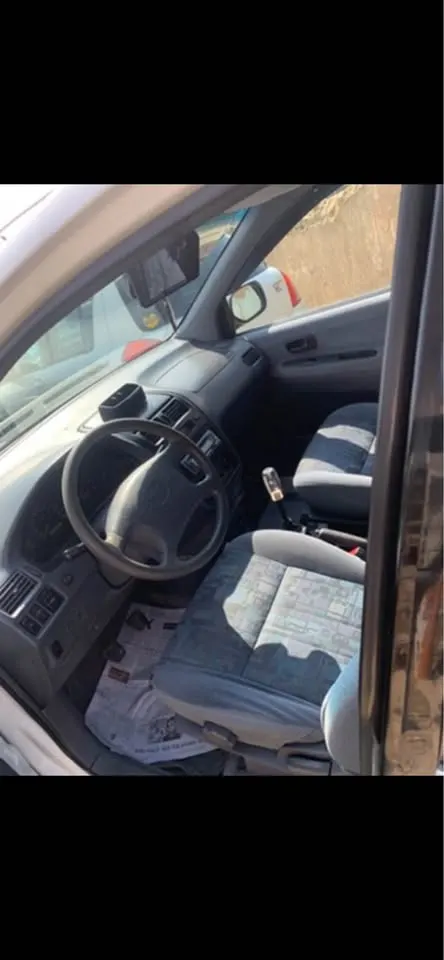 Toyota Fielder 1998 (4)