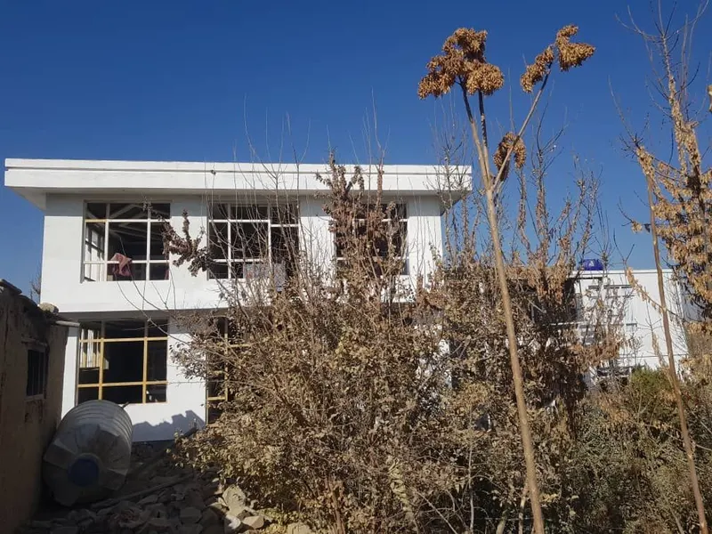 خانه ناتمام 2 منزله برای فروش، 6 اتاق، 1.5 بسوه (2)