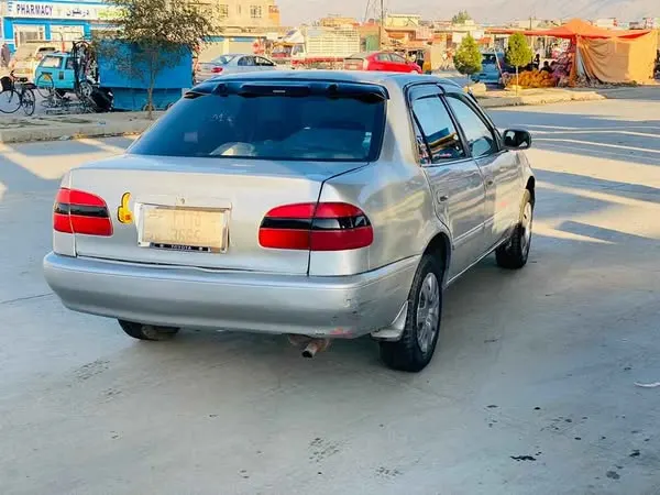 Toyota Corolla (3)