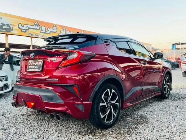Toyota C-HR Hybrid 2017 (3)