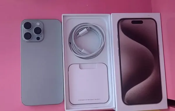 iPhone 16 Pro Max (2)