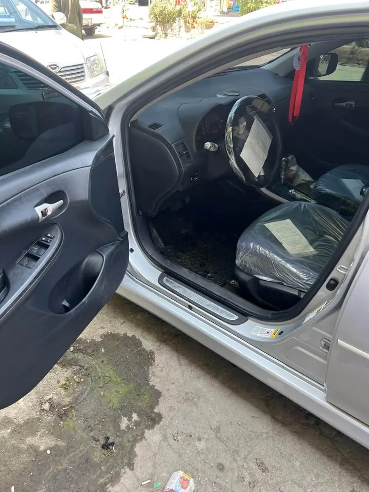 Toyota Corolla 2010 (4)