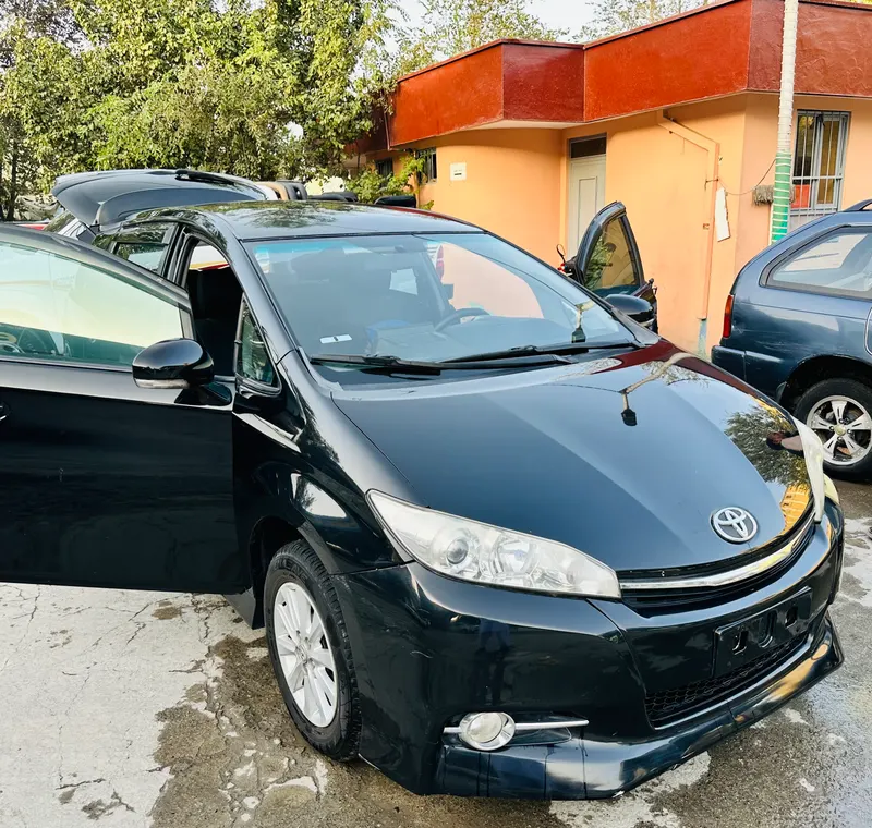 Toyota Wish 2011-2013 (4)