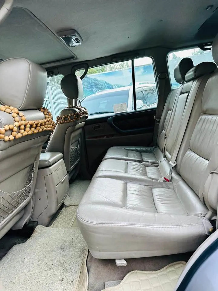 Toyota Land Cruiser 2002 (4)