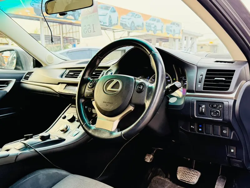 Lexus 2017 (4)