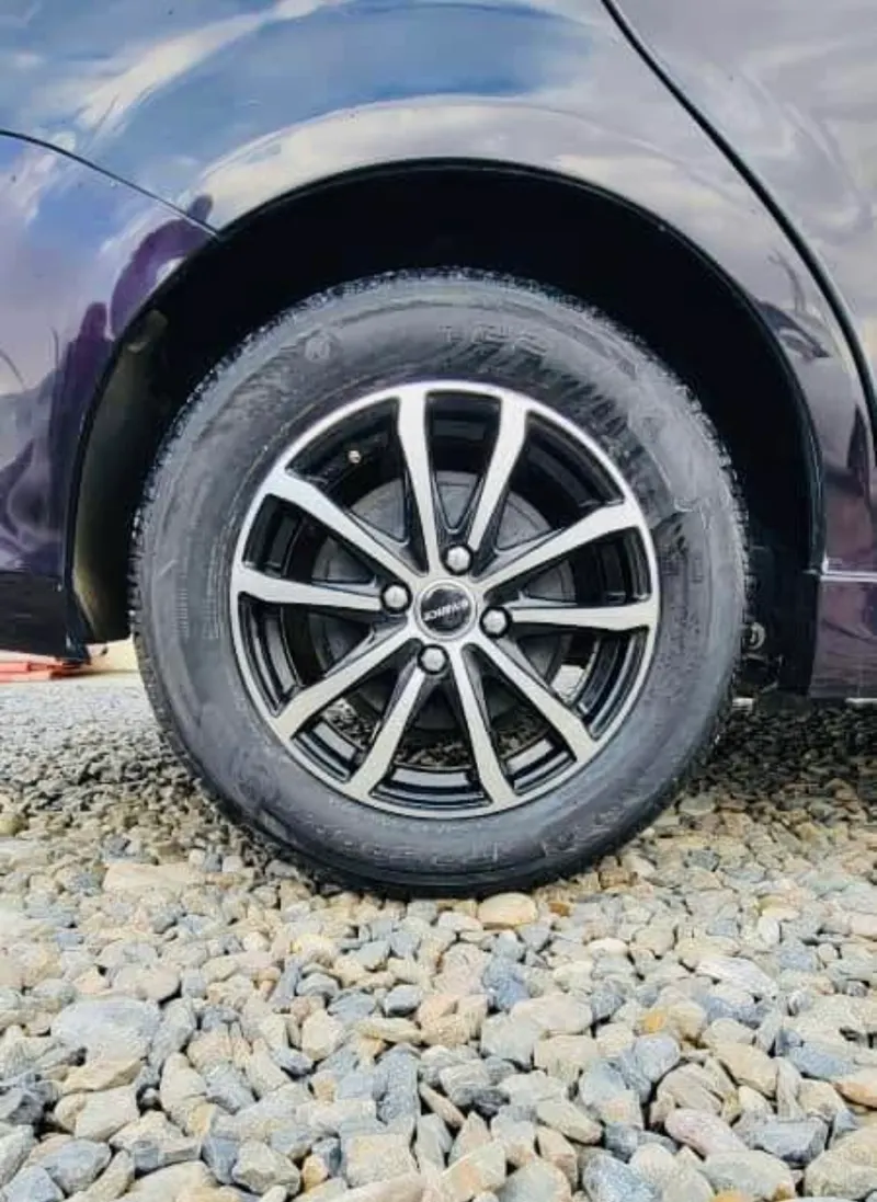 Toyota Fielder 2016 (6)
