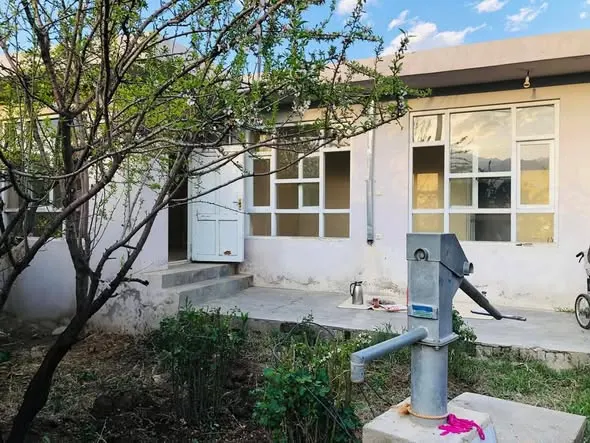 House for sale, 3 rooms, with deep well (1)