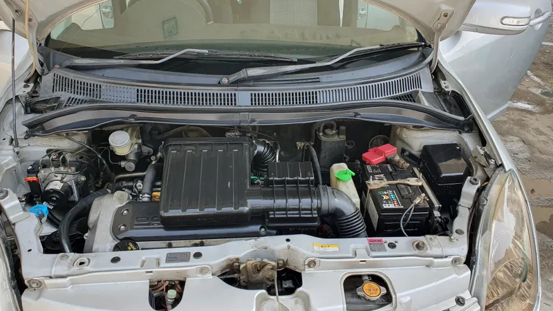 Suzuki Swift 2007 (4)