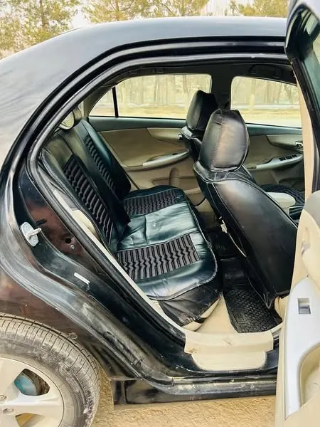 Toyota Corolla 2010 (4)