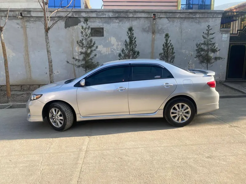 Toyota Corolla 2010 (2)