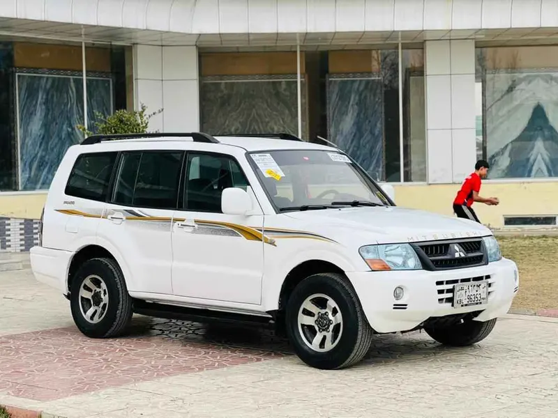 Mitsubishi Pajero 2004 (2)