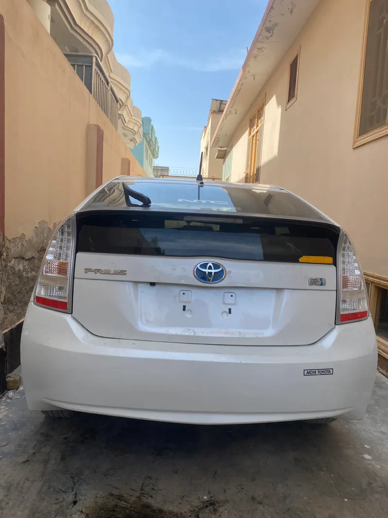 Toyota Prius 2010 (3)