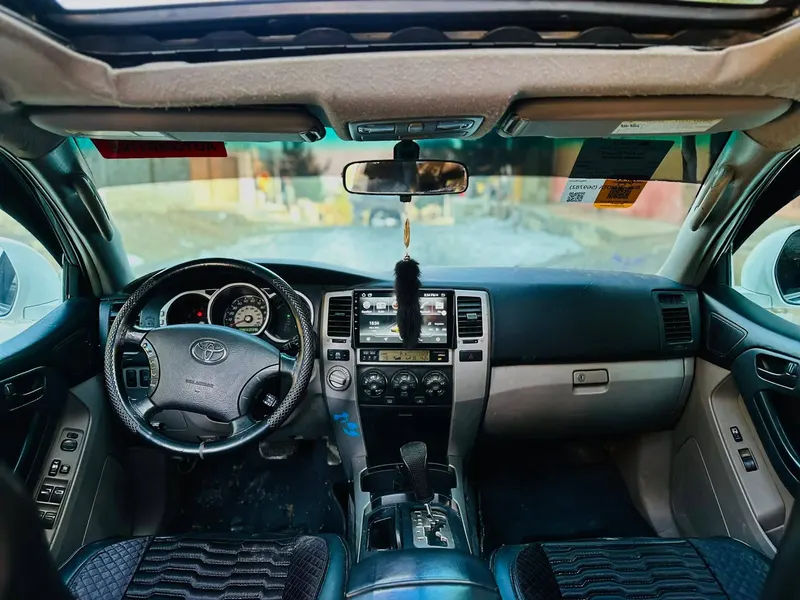 Toyota 4Runner (4)