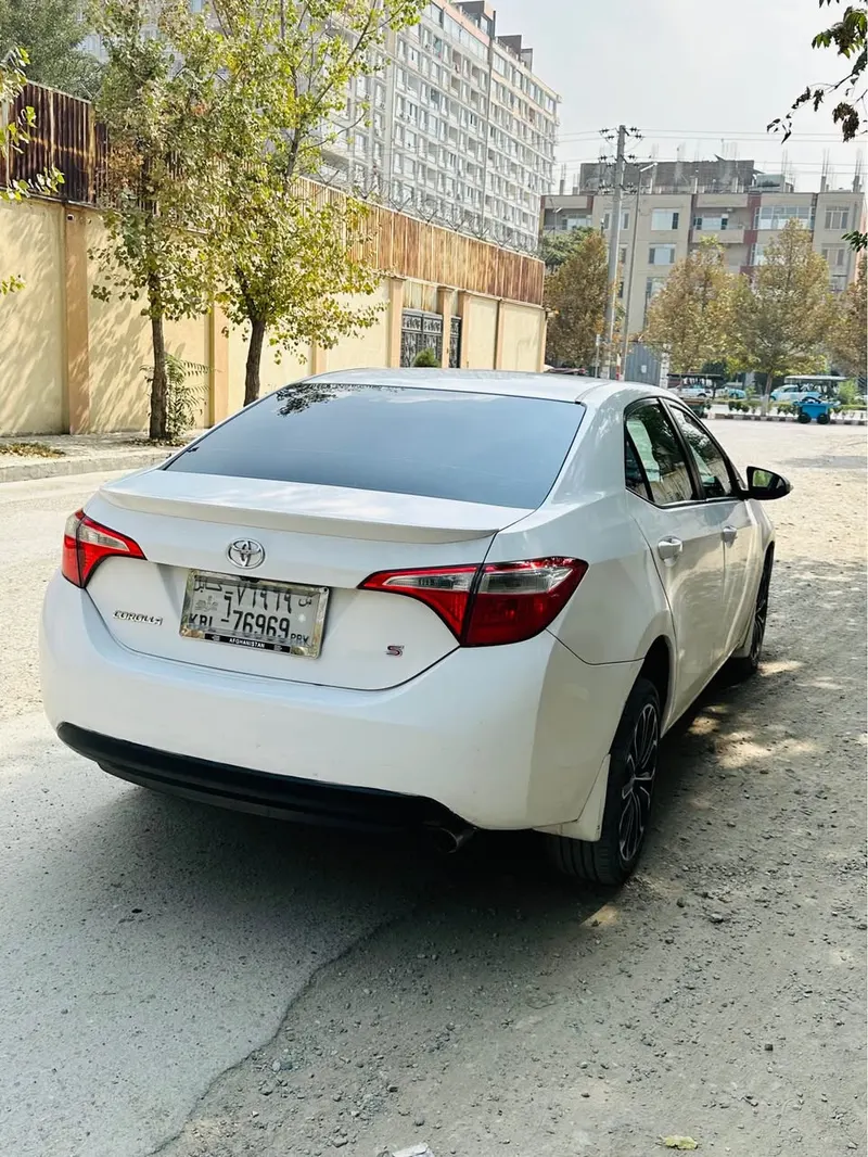 Toyota Corolla 2015 (3)