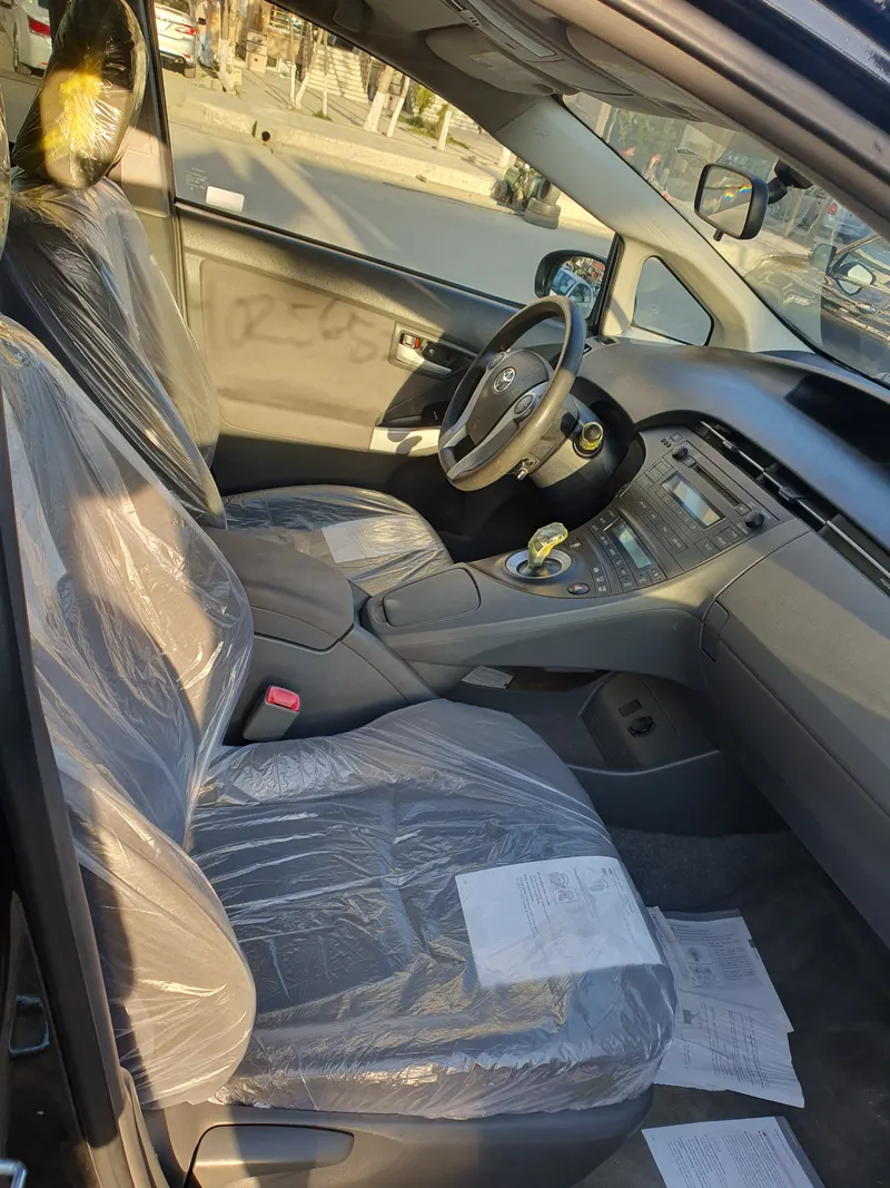 Toyota Prius 2010 (3)