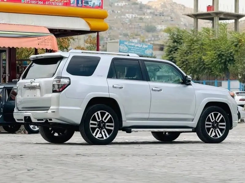 Toyota Fortuner 2016 (2)
