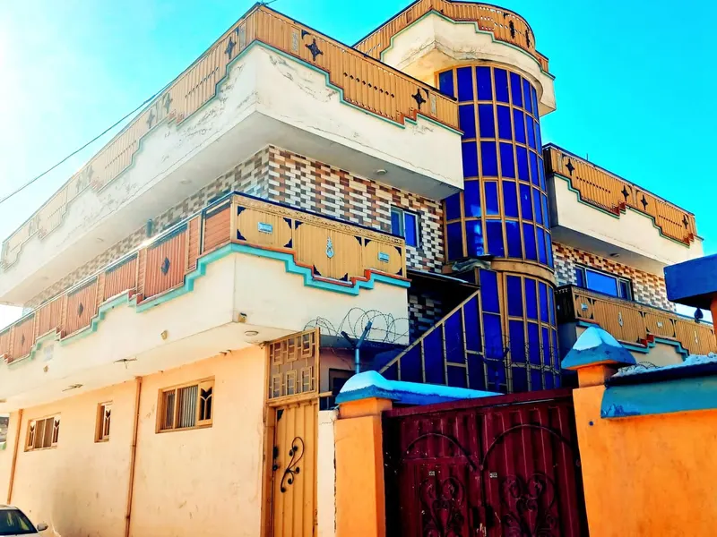 2-storey house for sale, 400 m² (1)