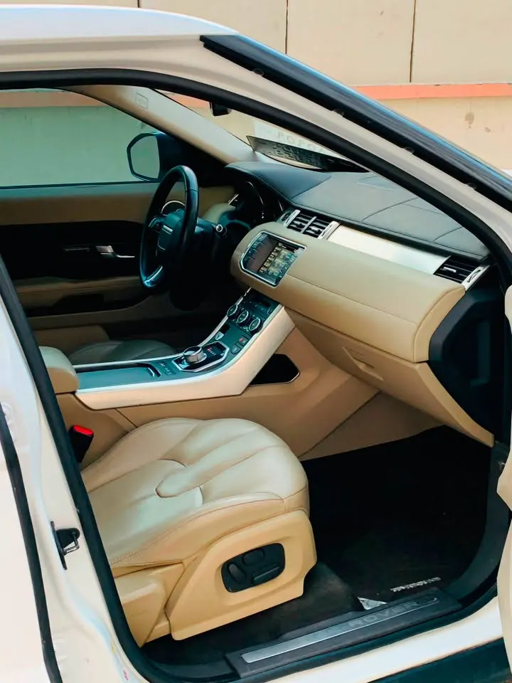 Land Rover 2015 (4)
