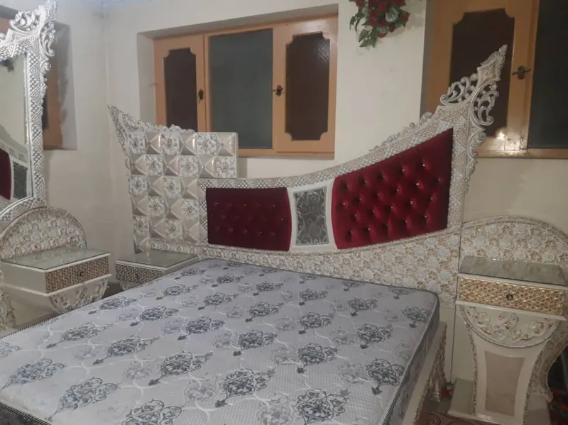 Royal Double Wooden Bed (3)
