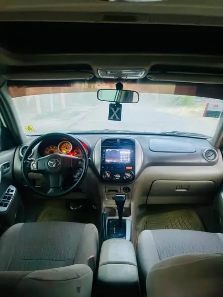 Toyota Rav 4 2004 (4)