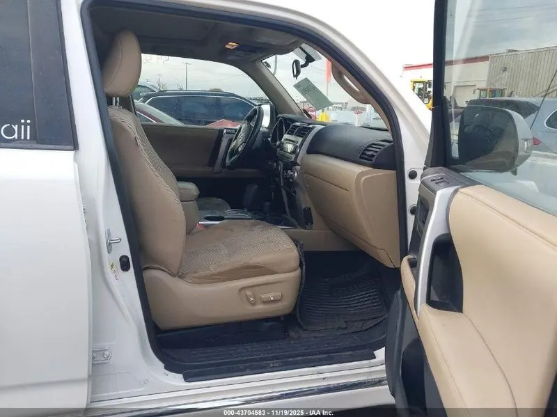 Toyota 4Runner 2010 (4)