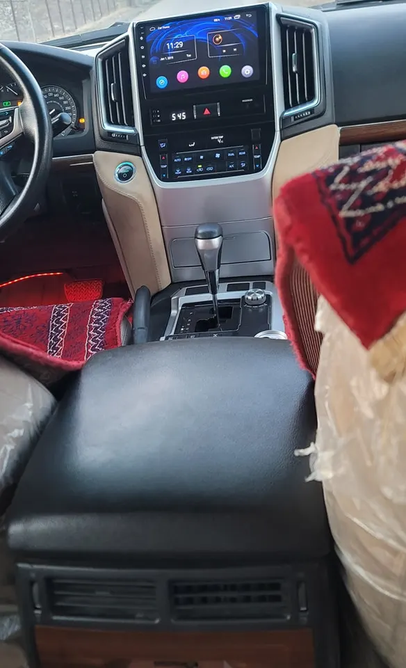 Toyota Land Cruiser GXR 2009 (4)