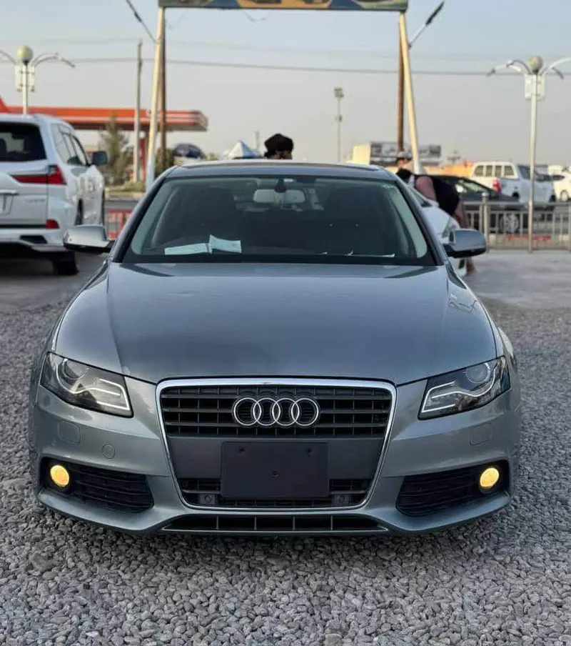 Audi A4 2012 (1)