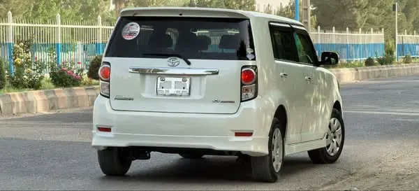 Toyota Rumion 2010 (2)