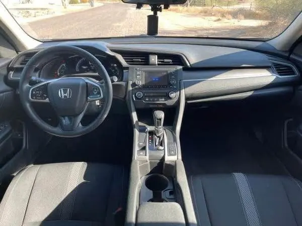 Honda Civic 2020 (4)