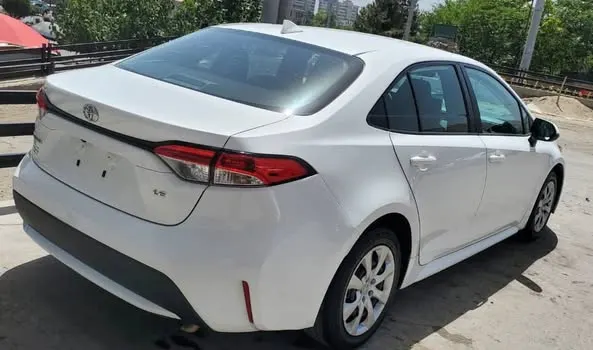 Toyota Corolla LE 2020 (3)