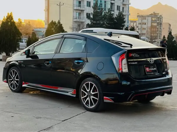 Toyota Prius Hybrid 2010 (2)