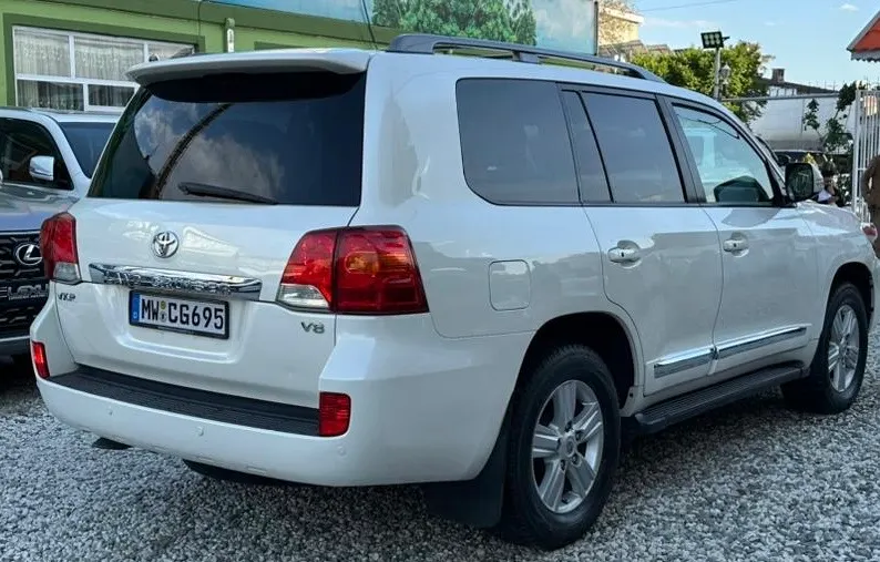 Toyota Land Cruiser (3)