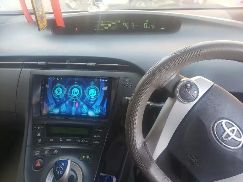 Toyota Prius 2011 (6)