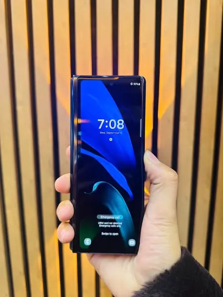 Samsung Z Fold 2 (2)