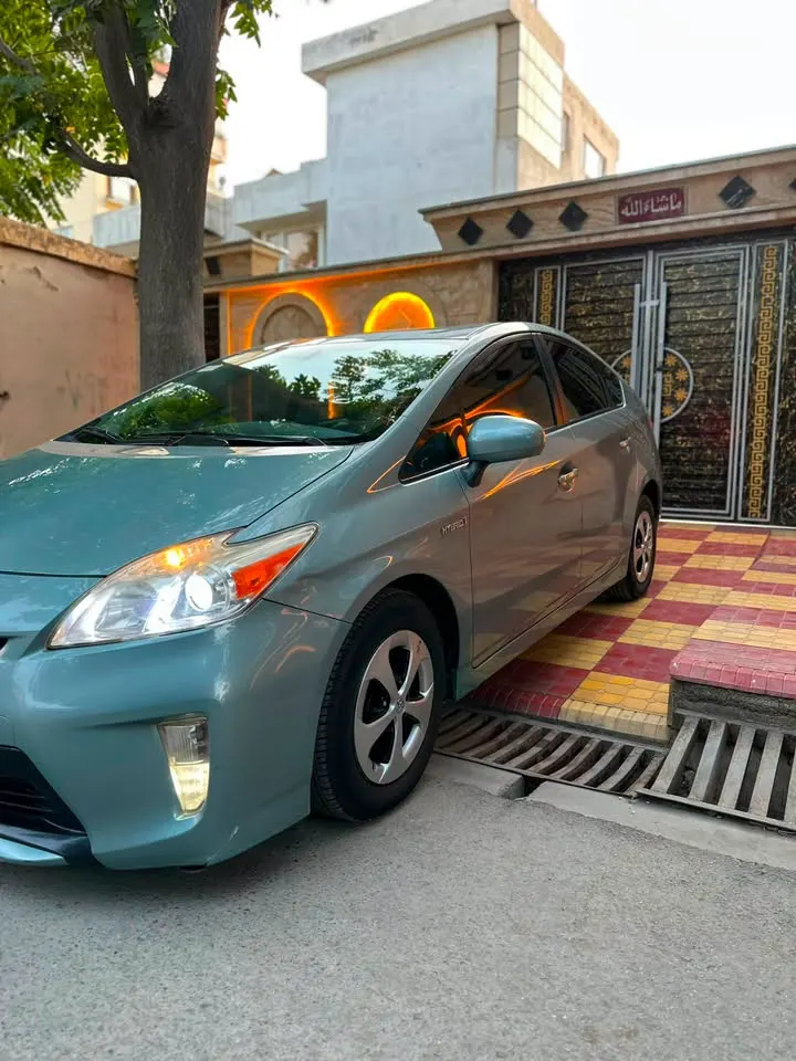 Toyota Prius 2013 (3)