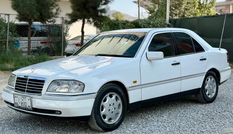 Mercedes-Benz 1995 (2)