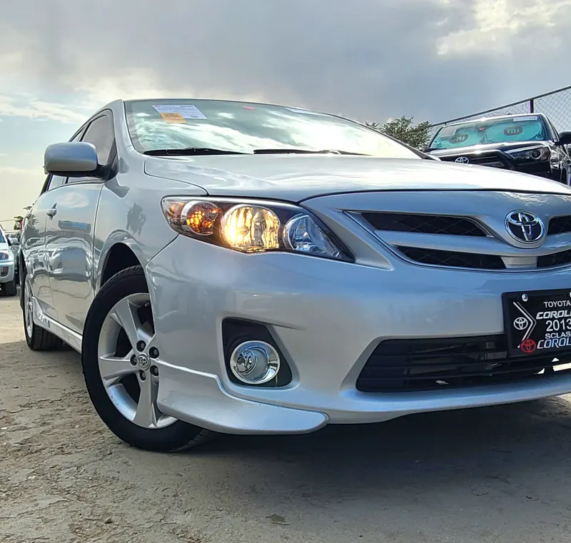 Toyota Corolla 2013 (2)