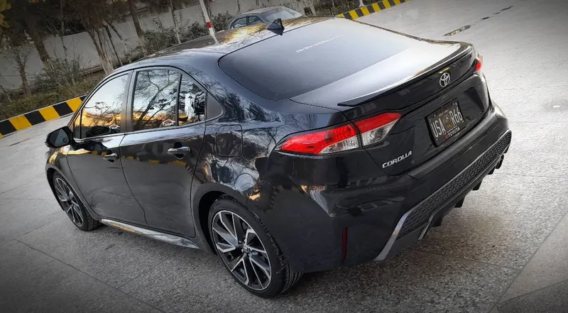 Toyota Corolla 2020 (2)