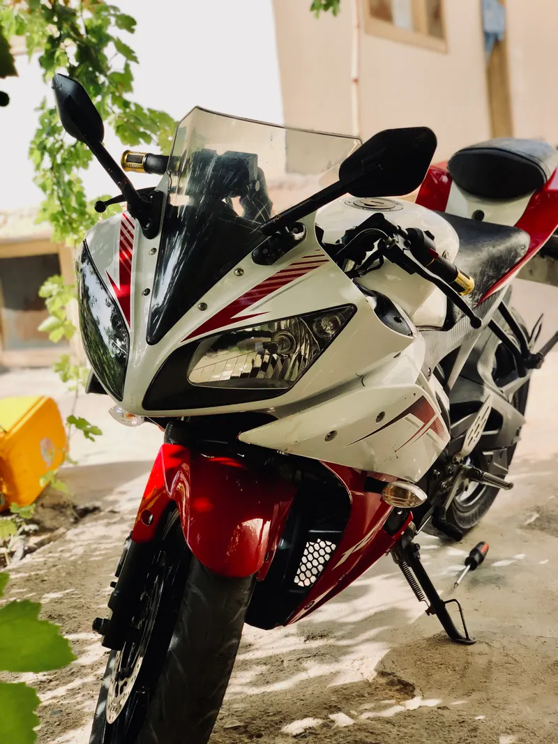 Yamaha R15 2018 (2)