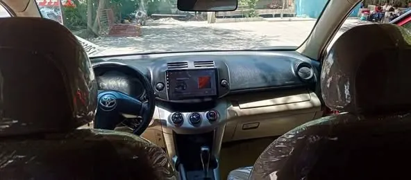 Toyota RAV4 2006 (4)