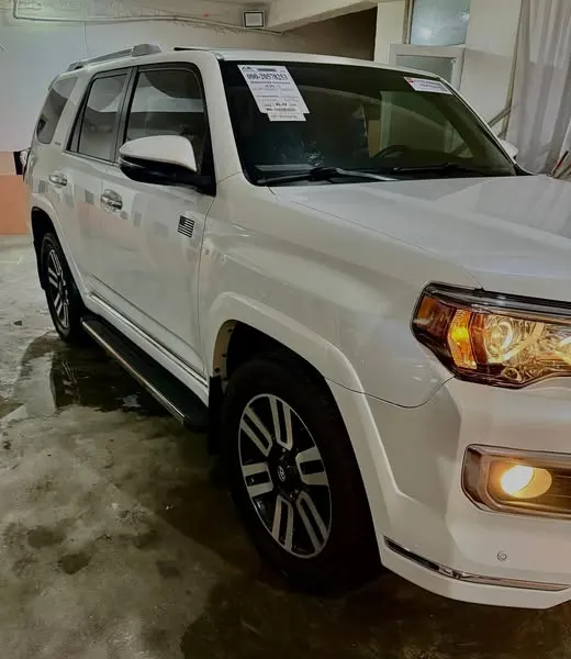 Toyota 4Runner Limited 2015 (2)