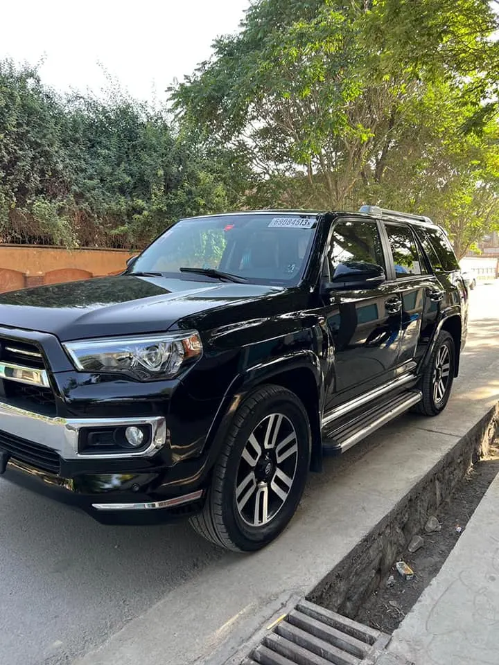 Toyota 4Runner 2014 (1)