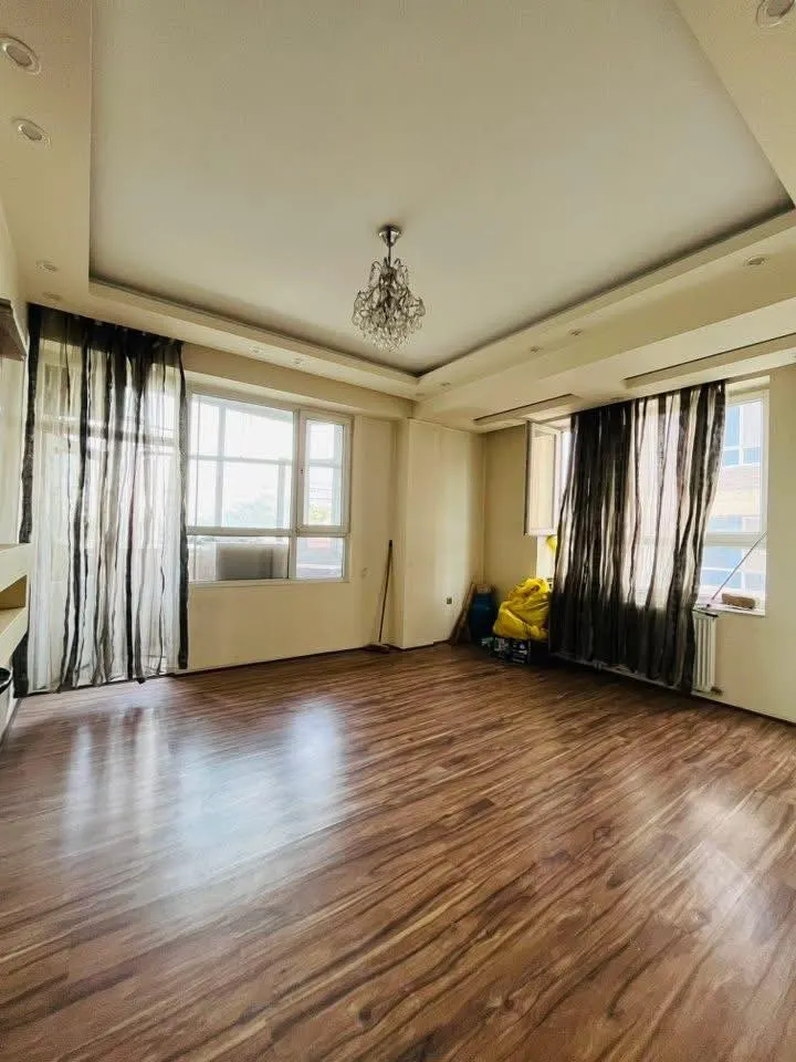د کرایې اپارتمان، 4 خونې، 200 m²، درېیم پوړ، زوړ تایمنی (2)