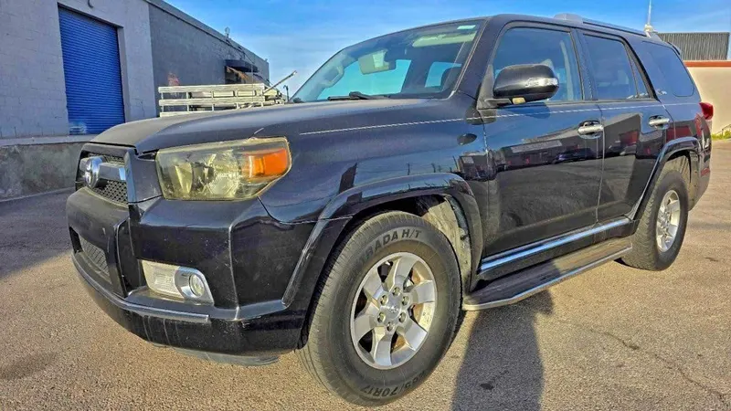 Toyota 4Runner 2011 (1)