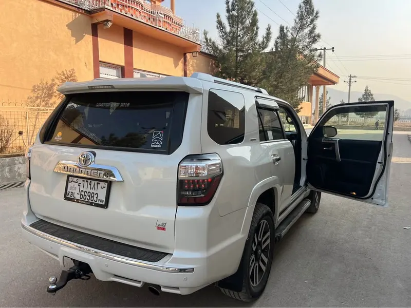 Toyota 4 Runner 2018 (4)