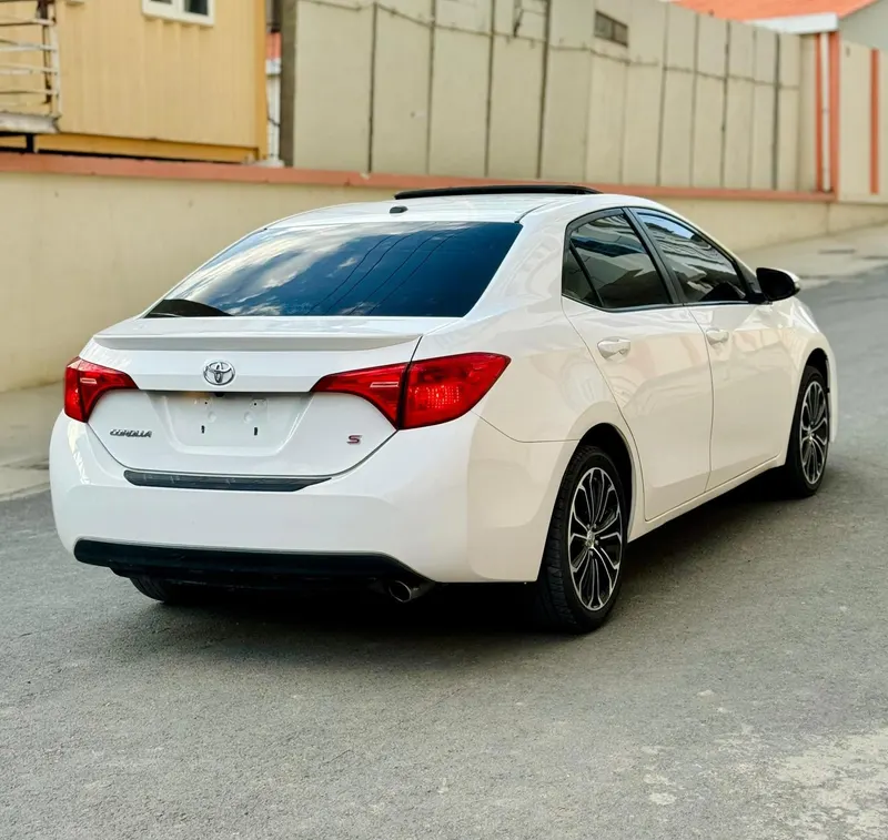 Toyota Corolla 2016 (6)