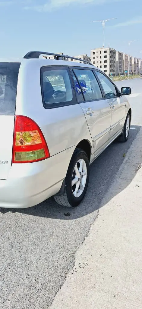 Toyota Fielder 2005 (2)