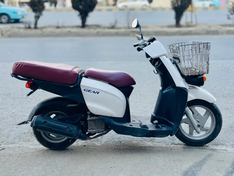 YAMAHA 50 cc (2)