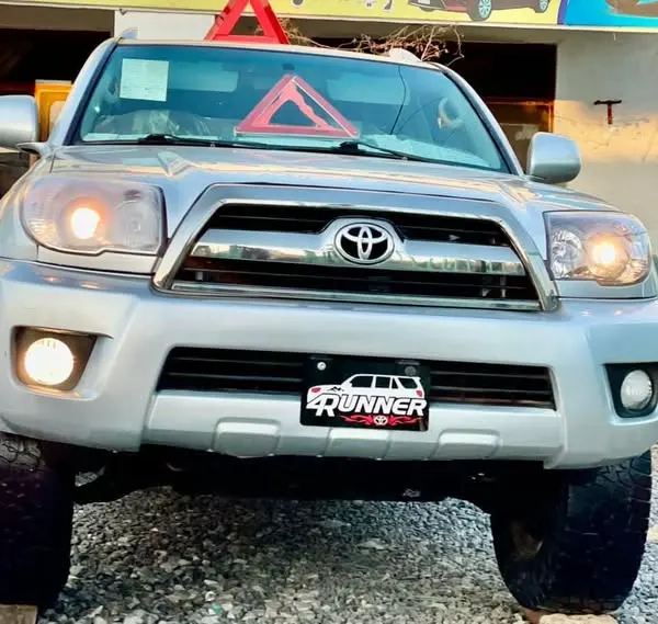Toyota 4Runner 2005 (1)